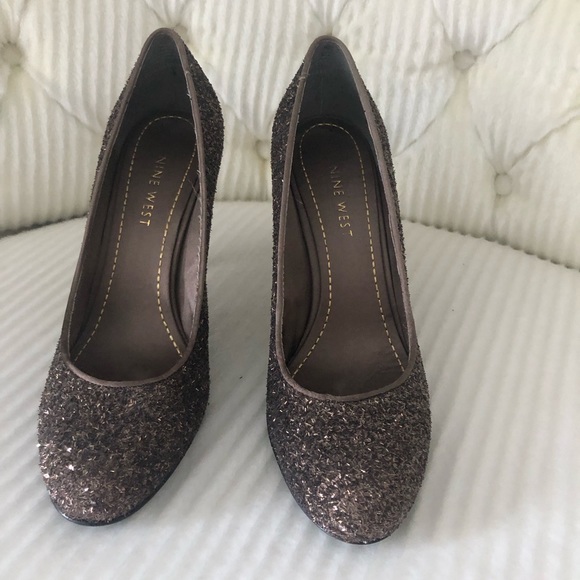 Sparkly Nine West shoes - Picture 2 of 6